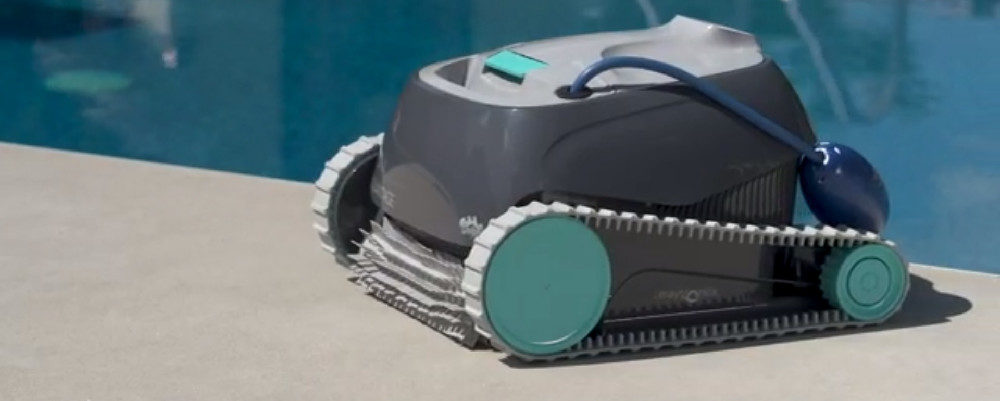 Dolphin Advantage Robotic Swimming Pool Cleaner Review